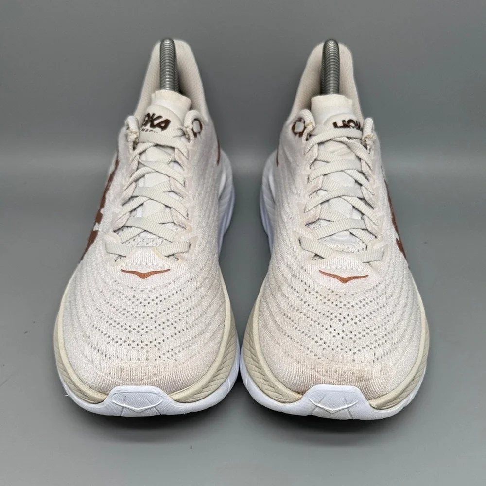 Hoka One One‎ Mach 5 Cream Bronze Running Shoes Women's Sz 8B